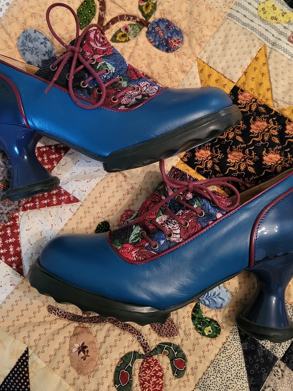 John Fluevog Blue Floral Lace-Up Heeled Oxford Shoes